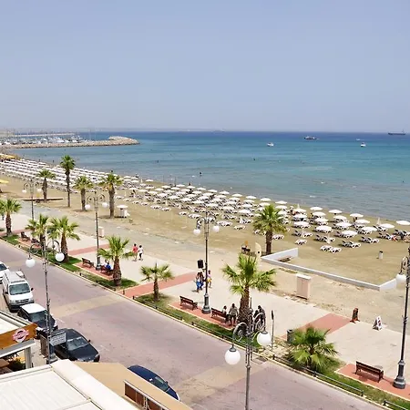 Aparthotel Zodiac Larnaca