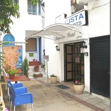 Zodiac Aparthotel 4*