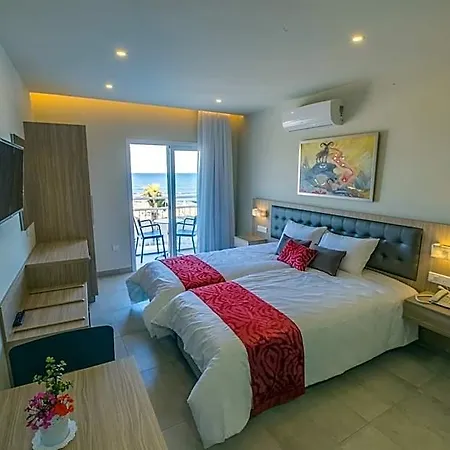 Zodiac Aparthotel Larnaca