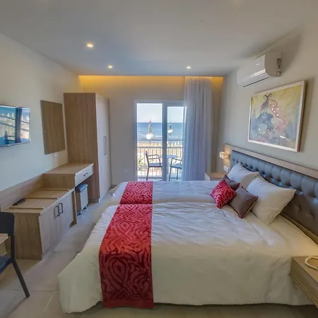 زودياك أبارتمنتس 4*